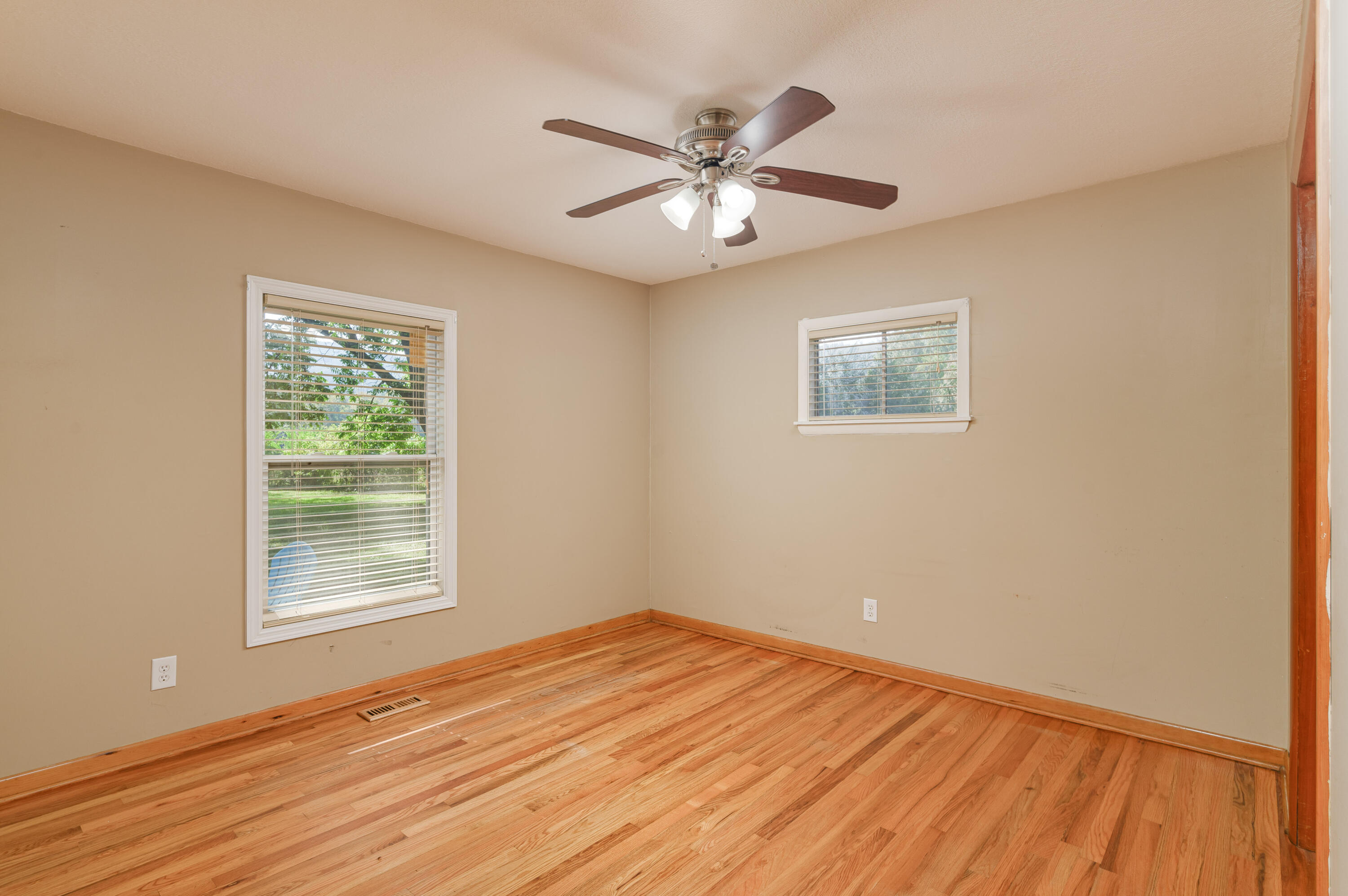 11712 Walker Road Soddy Daisy, TN 37379 - Photo 18 of 32 11712_Walker_Rd_0027