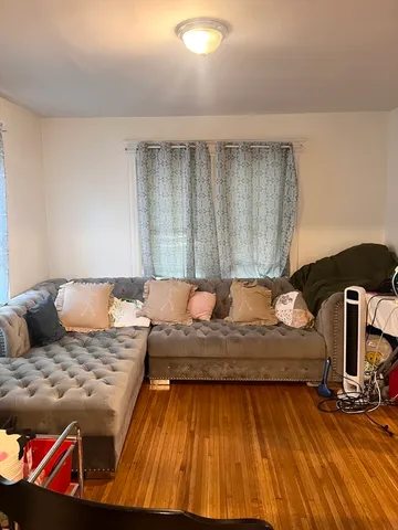 $319,900 | 18 Greenacre Square, Springfield, MA 01105