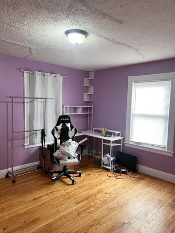 $319,900 | 18 Greenacre Square, Springfield, MA 01105