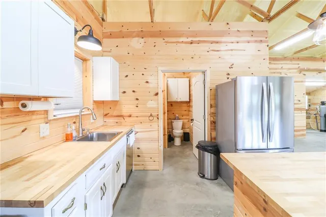 $239,900 | 264 Northwest 1441st Road, Holden, MO 64040