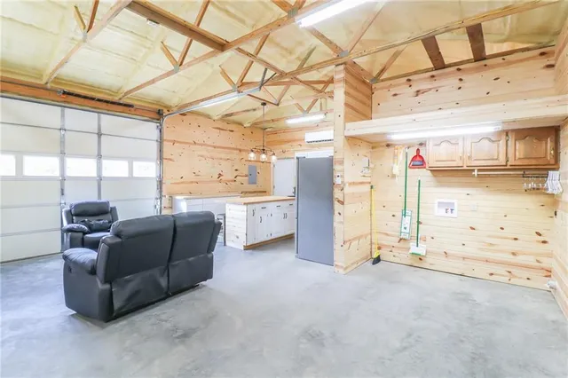 $239,900 | 264 Northwest 1441st Road, Holden, MO 64040