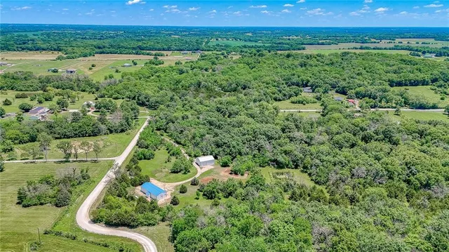 $239,900 | 264 Northwest 1441st Road, Holden, MO 64040