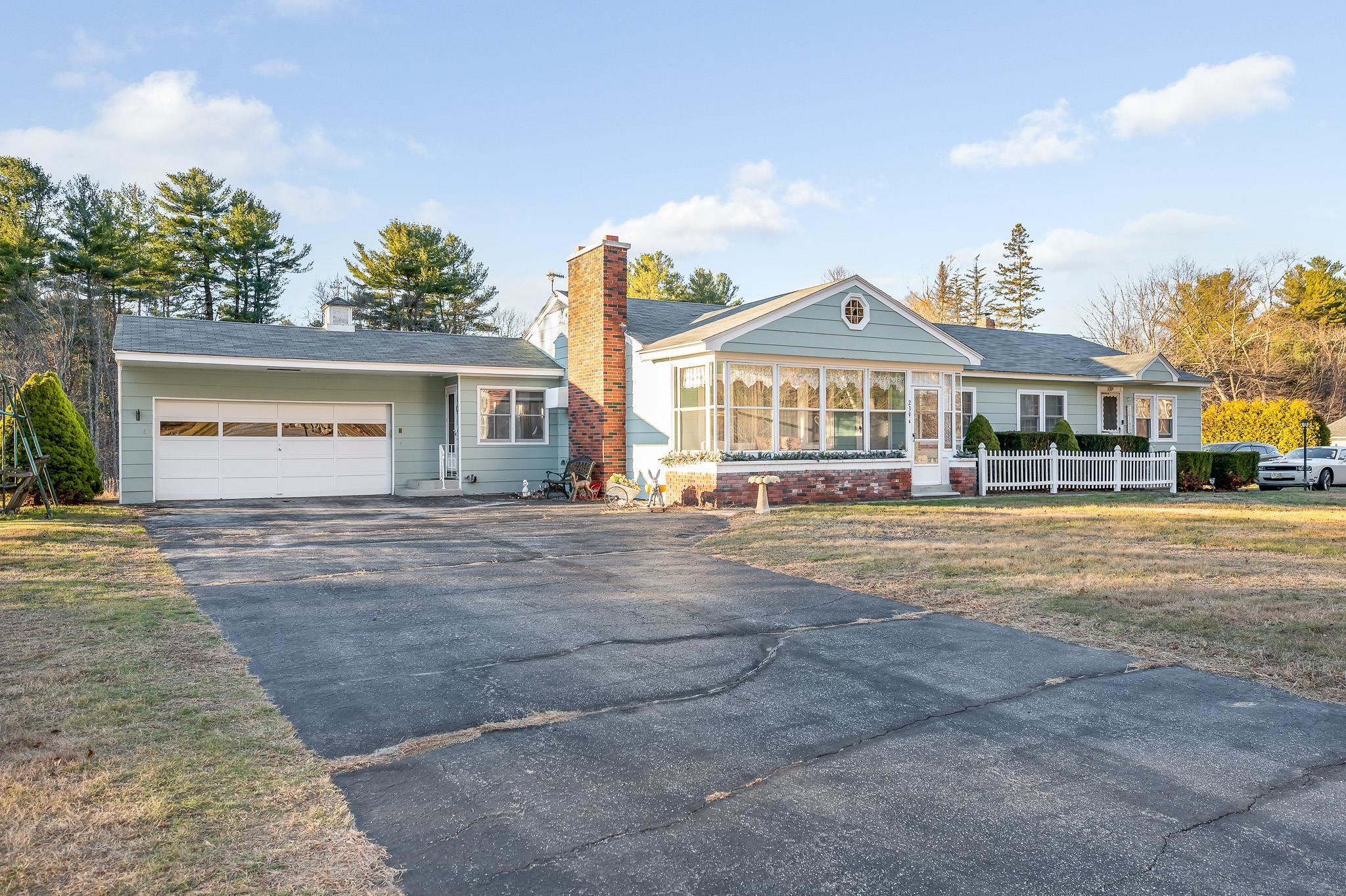 239-a Mammoth Road Pelham, NH 03076 - Photo 2 of 52
