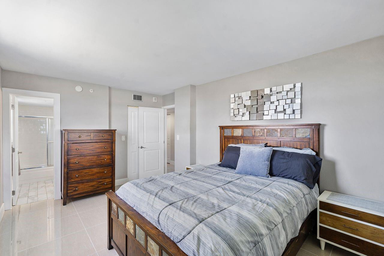 1505 North Riverside Drive, Unit 605 Pompano Beach, FL 33062 - Photo 11 of 44 Primary Bedroom