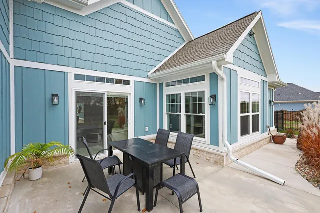 $439,900 | 1335 Lynx Lane, Manitowoc, WI 54220