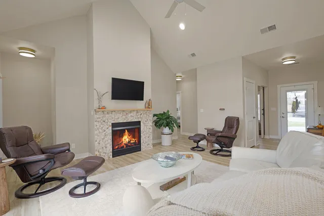 $439,900 | 1335 Lynx Lane, Manitowoc, WI 54220