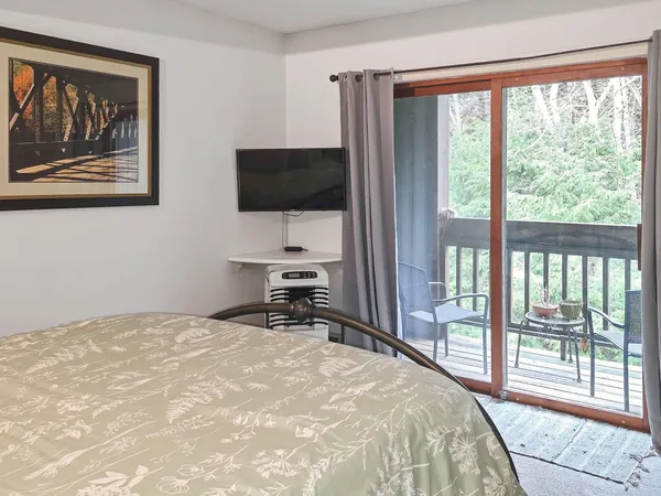 $309,000 | 70 Mountains Edge Road, Unit 606, West Windsor, VT 05037