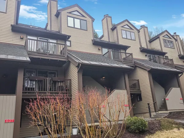 $309,000 | 70 Mountains Edge Road, Unit 606, West Windsor, VT 05037
