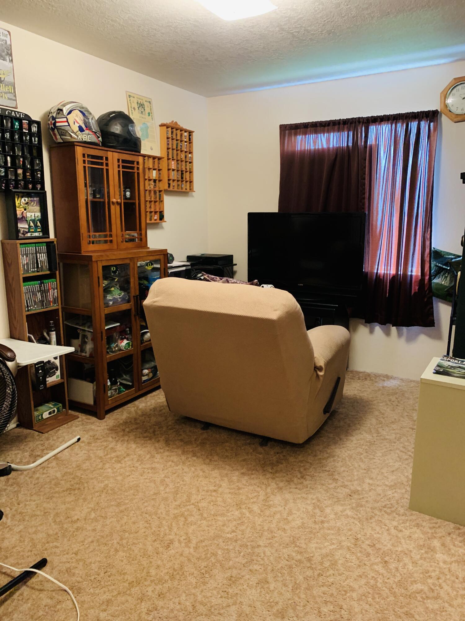 623 Center Ridge Drive Culver, OR 97734 - Photo 21 of 30 Spare room #1