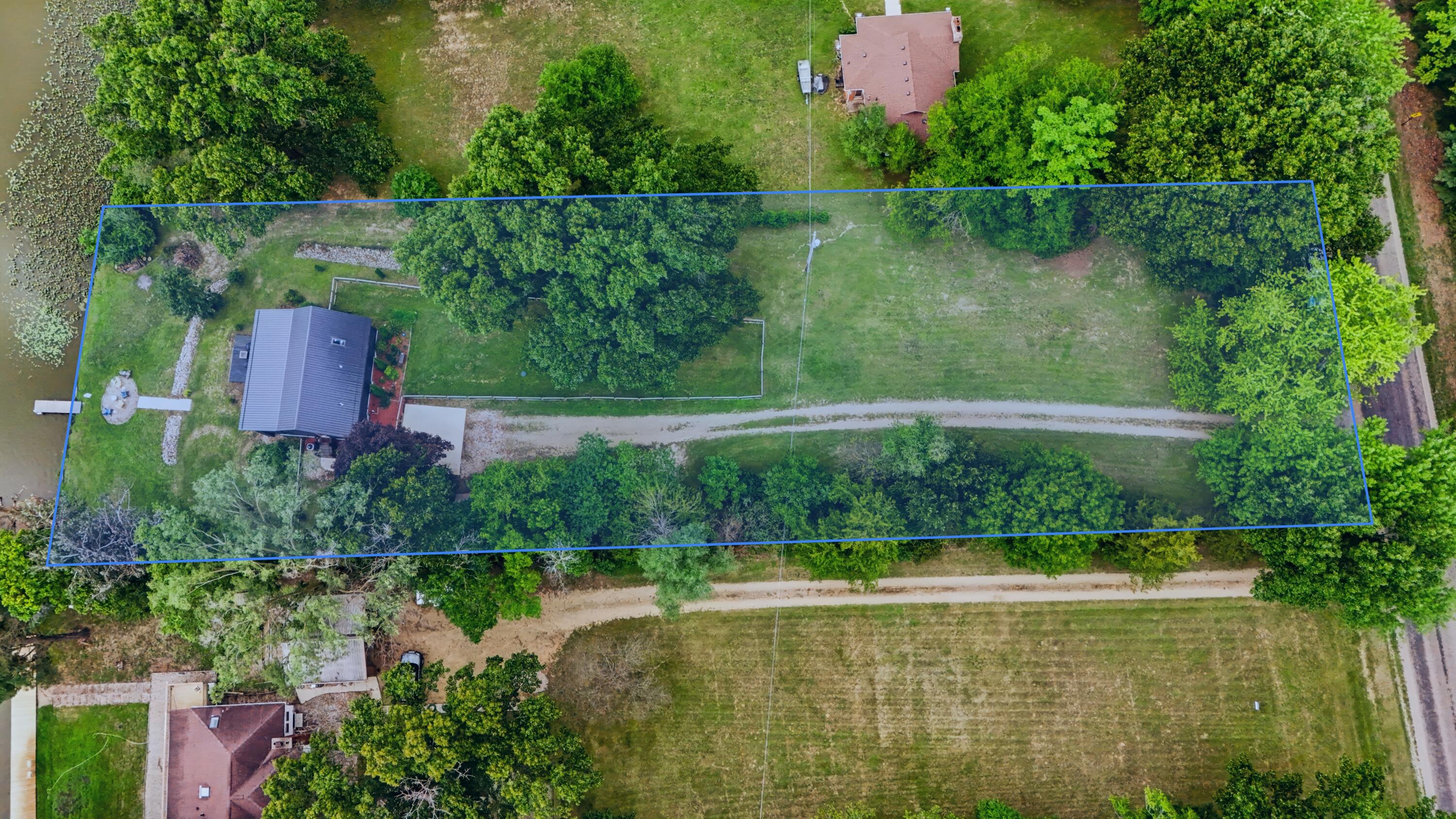 18729 South River Road Three Rivers, MI 49093 - Photo 6 of 35 DJI_20260913170144_0221_D