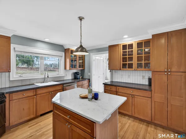 $449,900 | 4 Robin Lane, Clinton, CT 06413