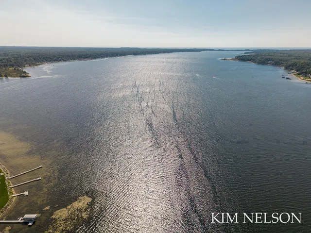 $495,000 | 925 South Lake Street, Whitehall, MI 49461