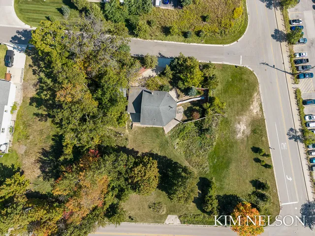 $495,000 | 925 South Lake Street, Whitehall, MI 49461