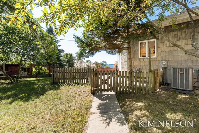 $495,000 | 925 South Lake Street, Whitehall, MI 49461