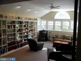 1605 Harris Road Glenside, PA 19038 - Photo 2 of 6 Gallery Image 2