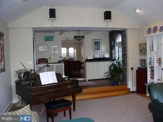 1605 Harris Road Glenside, PA 19038 - Photo 5 of 6 Gallery Image 5