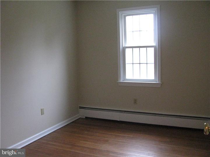 1279 Spring Valley Road Bethlehem, PA 18015 - Photo 9 of 15 Bedroom 4