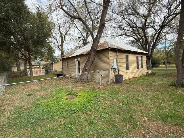 $175,000 | 1402 Fayette Street, Bastrop, TX 78602