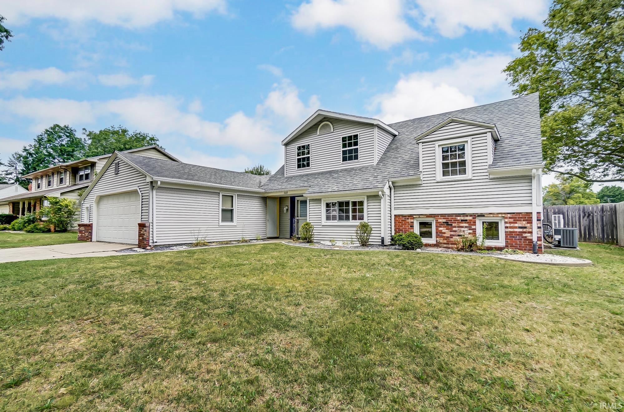 7429 Hope Farm Road Fort Wayne, IN 46815 - Photo 2 of 36 Gallery Image 2
