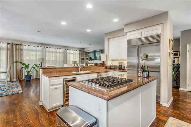 $1,195,000 | 512 Golden W Drive, Redlands, CA 92373