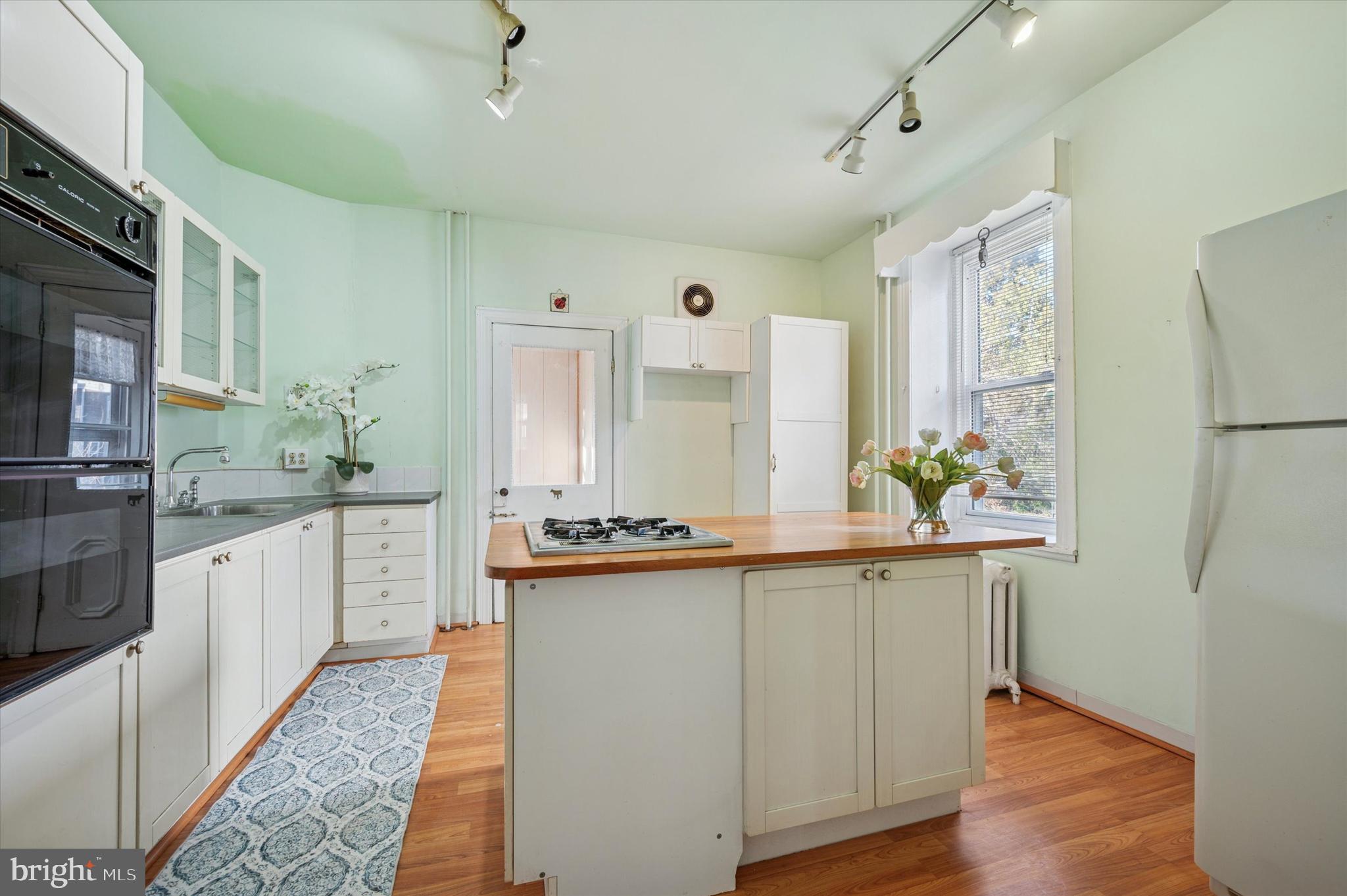406 Ripka Street Philadelphia, PA 19128 - Photo 12 of 30 Gallery Image 12