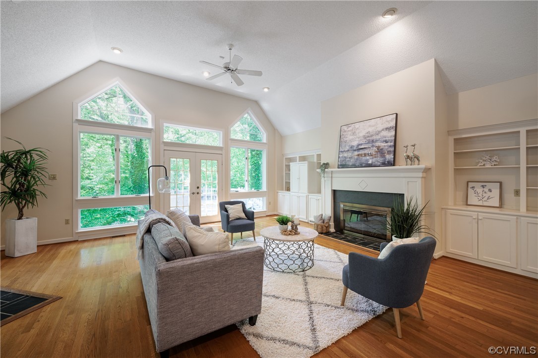 380 Ziontown Road Henrico, VA 23229 - Photo 9 of 44 a living room with furniture and a fireplace