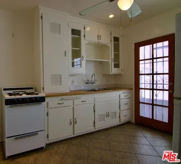$2,400 | Reservoir Street, Los Angeles, CA 90026