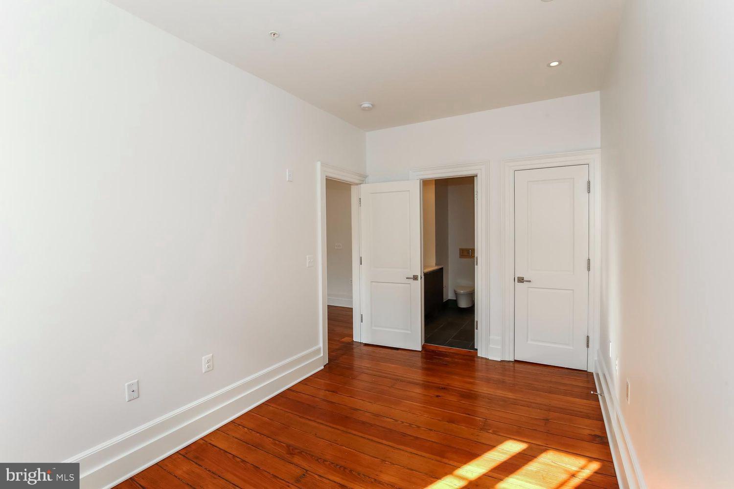 3009 M Street Northwest, Unit 2 Washington, DC 20007 - Photo 12 of 26
