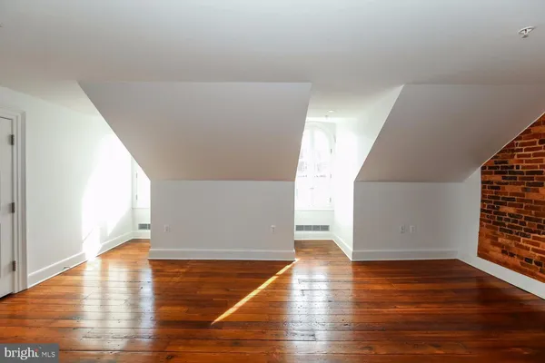 $6,700 | 3009 M Street Northwest, Unit 2, Washington, DC 20007