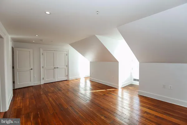 $6,700 | 3009 M Street Northwest, Unit 2, Washington, DC 20007