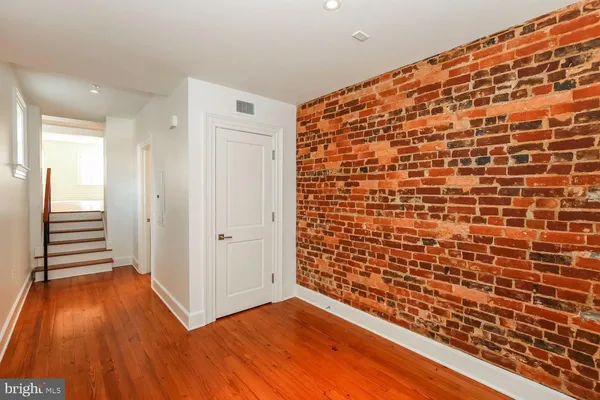$6,700 | 3009 M Street Northwest, Unit 2, Washington, DC 20007