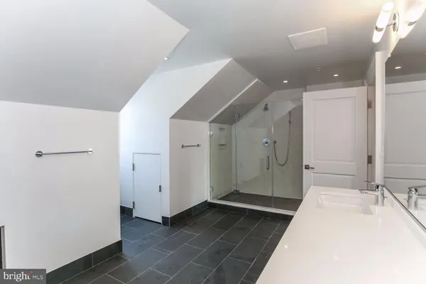 $6,700 | 3009 M Street Northwest, Unit 2, Washington, DC 20007