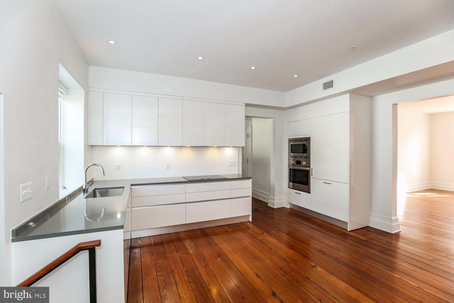 3009 M Street Northwest, Unit 2 Washington, DC 20007 - Photo 6 of 26