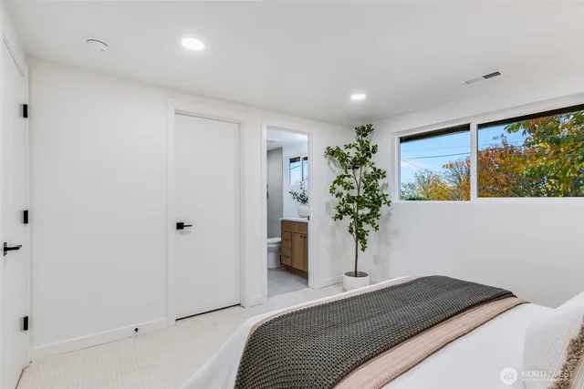 $799,995 | 12023 80th Avenue South, Seattle, WA 98178