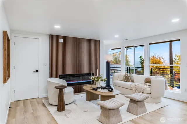 $799,995 | 12023 80th Avenue South, Seattle, WA 98178