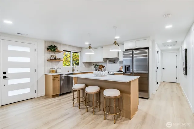 $799,995 | 12023 80th Avenue South, Seattle, WA 98178