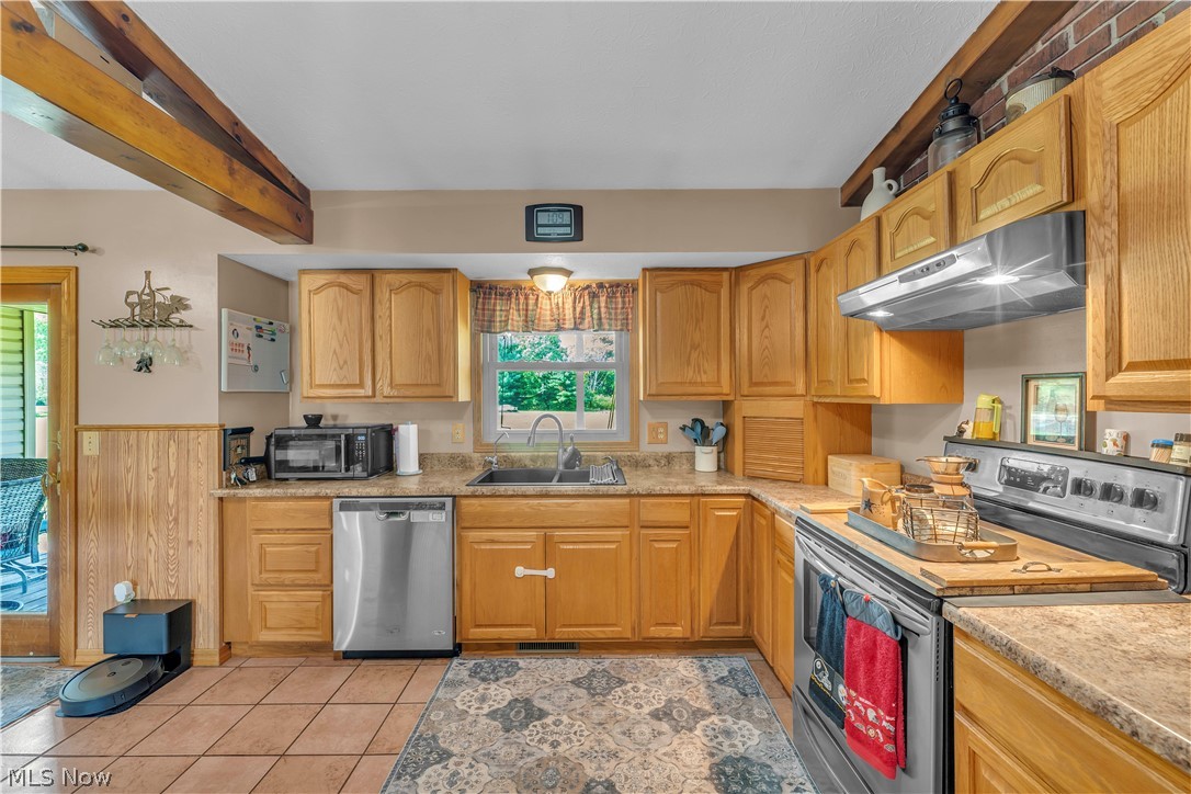 21930 Foster Road Wellington, OH 44090 - Photo 17 of 50 Gallery Image 17