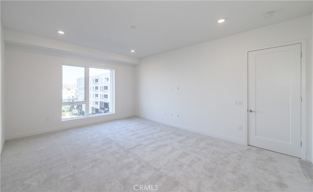 3608 Rivington Irvine, CA 92612 - Photo 19 of 74 an empty room with windows