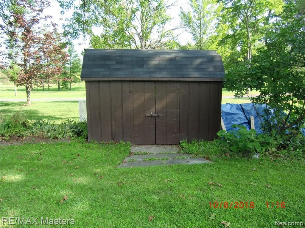 28525 Brandes Road Flat Rock, MI 48134 - Photo 27 of 29 CIMG3974.JPG