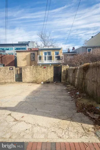 $3,200 | 730 6th Street Northeast, Washington, DC 20002