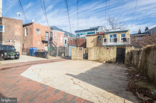 $3,200 | 730 6th Street Northeast, Washington, DC 20002