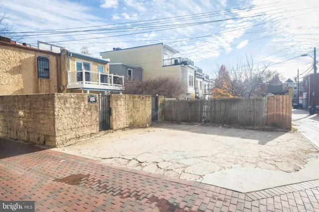 $3,200 | 730 6th Street Northeast, Washington, DC 20002