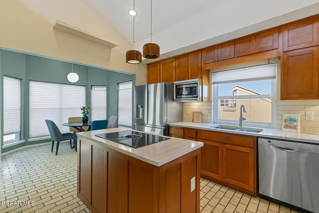 $465,000 | 3238 Stone Edge Road, El Paso, TX 79904