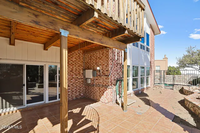 $465,000 | 3238 Stone Edge Road, El Paso, TX 79904