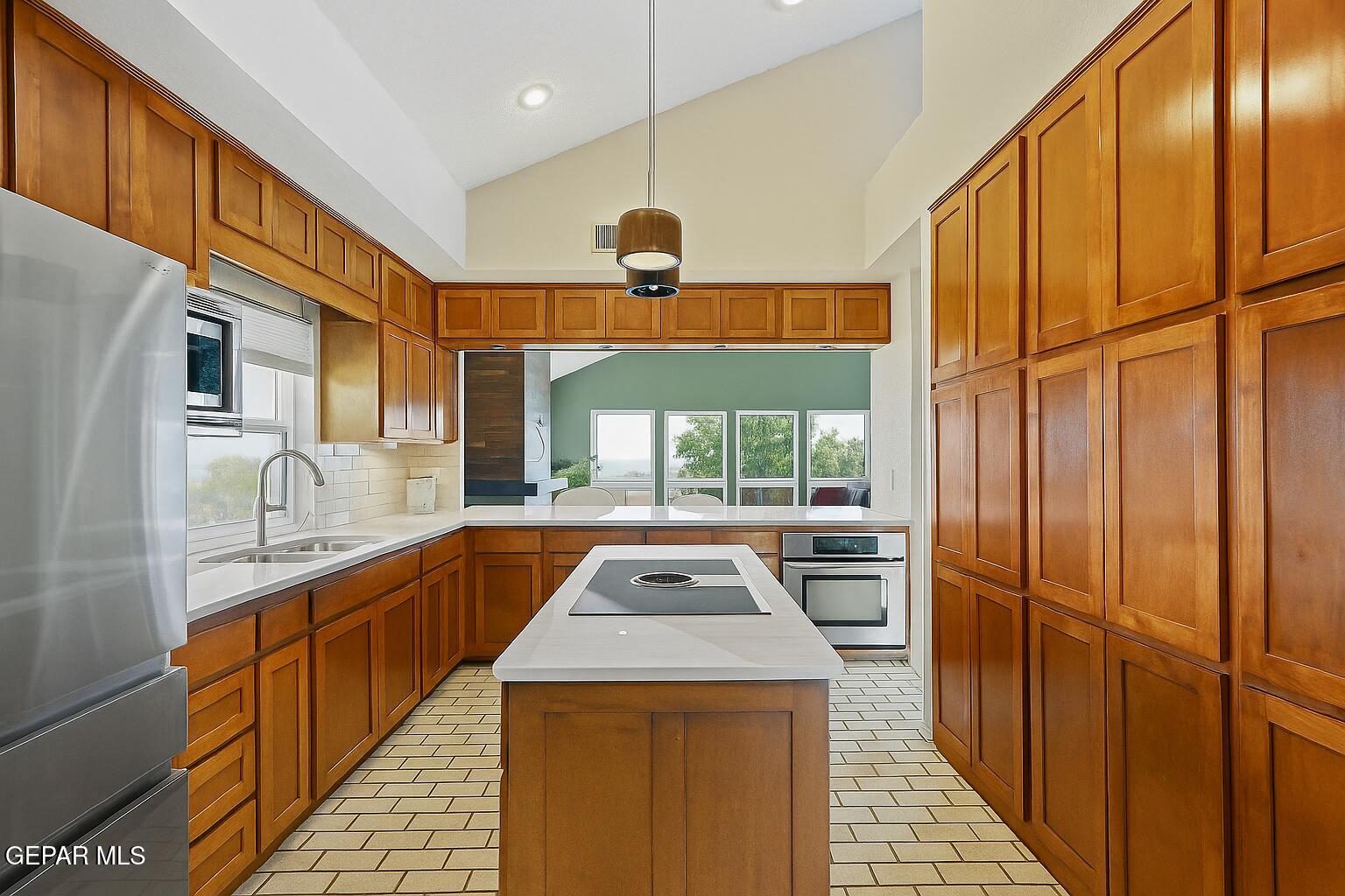 3238 Stone Edge Road El Paso, TX 79904 - Photo 8 of 66 ChatGPT Image Nov 13, 2025, 04_58_36 PM