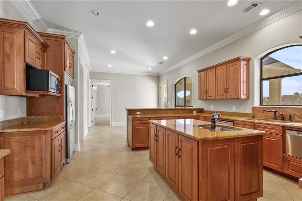 234 Azores Drive Slidell, LA 70458 - Photo 9 of 38