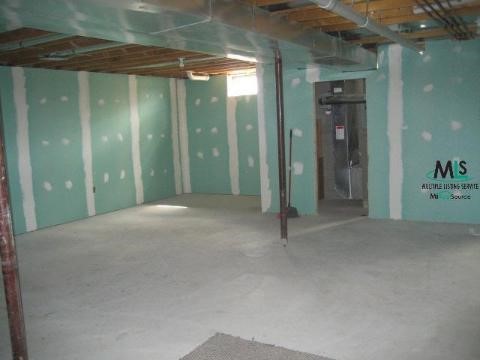 9122 Rattle Columbus, MI 48063 - Photo 8 of 12 599475-7.JPG