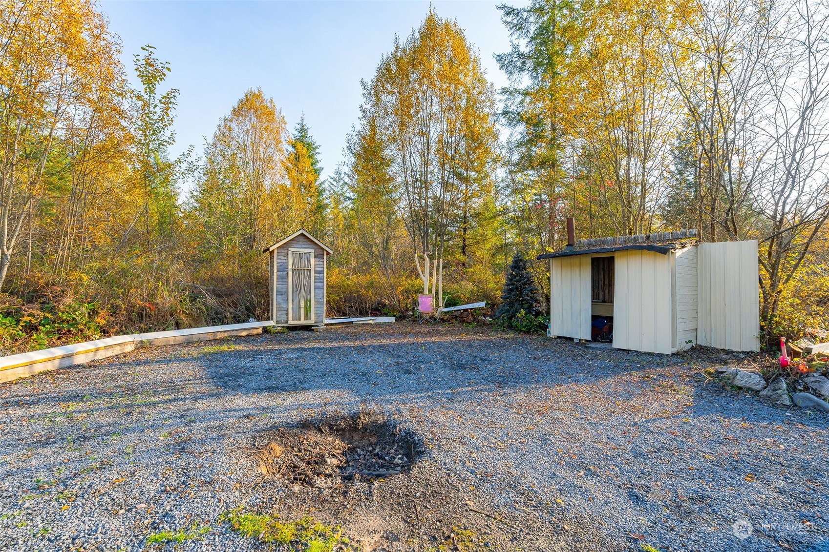 207 Meier Road Winlock, WA 98596 - Photo 32 of 33 a view of a house with a snow and yard
