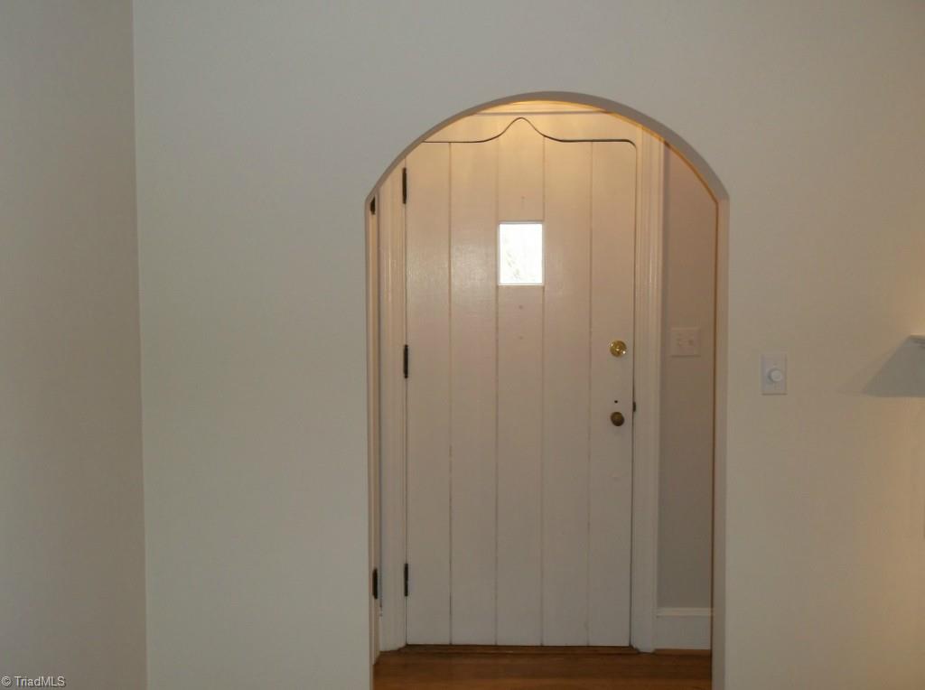 2804 Polo Road Winston-Salem, NC 27106 - Photo 2 of 17 Entry