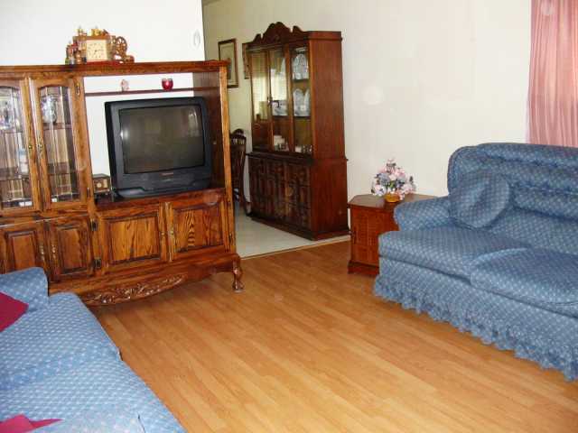 871 Hilock Road Columbus, OH 43207 - Photo 4 of 10 Gallery Image 4